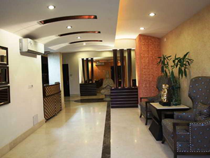Emblem Hotel Sector 14 Gurgaon Bagian luar foto